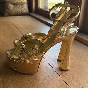 Michael Kors Size 7 1/2. Gold Platform High Heel Sandals with Ankle Strap